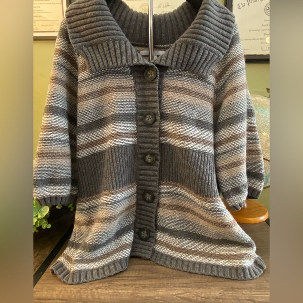 Old Navy Gray and Cream Knit Cardigan
